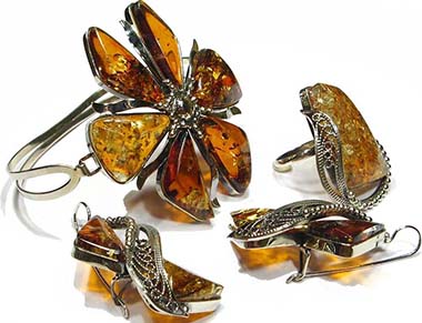 amber jewelery