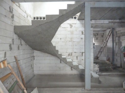 The manufacture of concrete stairs to order