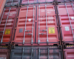 Морские контейнерные перевозки по всему миру. Доставка от двери до двери. Полный спектр услуг в порту Санкт-Петербург.
Продажа и аренда морских контейнеров.
Подробнее - на www.SHIP.ru