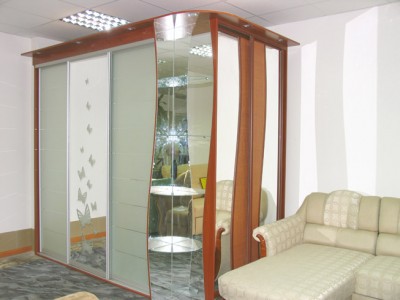Предлагаем корпусную мебель и шкафы-купе по индивидуальным заказам клиентов.Офисную мебель, для руководителей и персонала.
